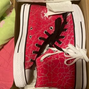 pink converse